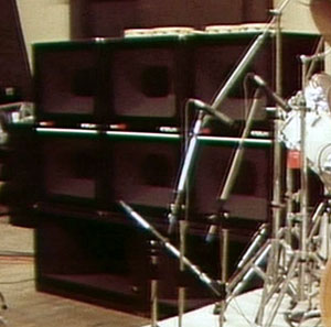 Ca. 1979, Sunn rig comprising three Sunn 412LH 4×12 cabs and two Sunn W 1×18 reflex bins.