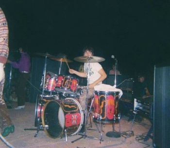 14 July 1968, Musicarnival, Ohio, with Sunn Orion detail. John’s Sunn 100S (top) and 200s (bottom) visible behind Keith.