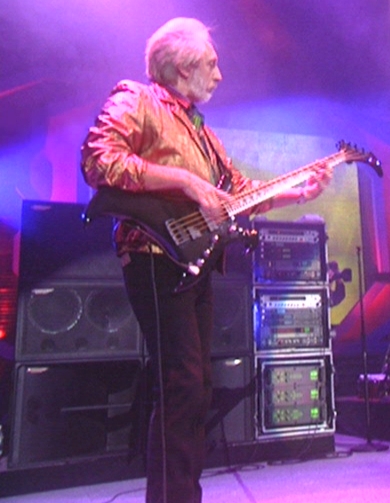 Ca. 1999, John with Status Graphite Buzzard Bass and amp rig.